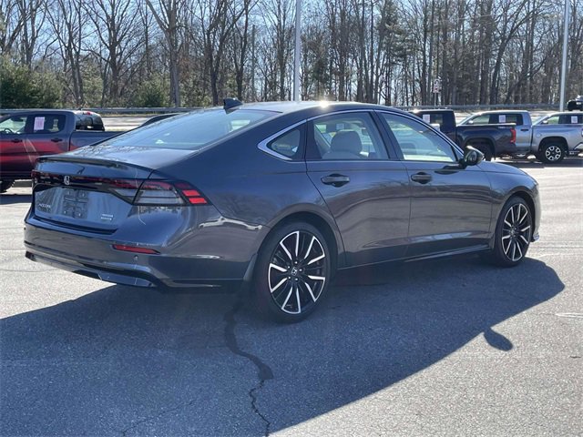Used 2024 Honda Accord Touring image 5