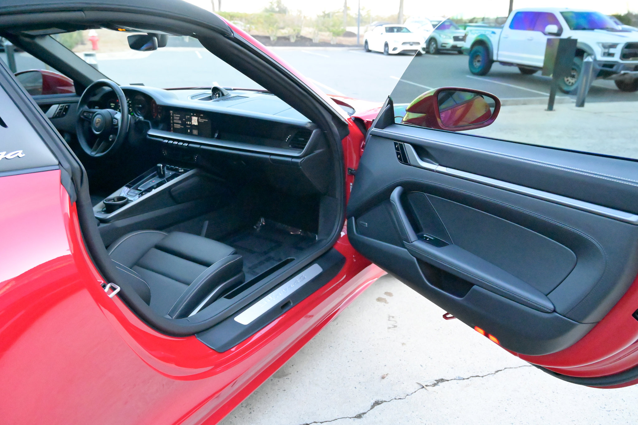 Used 2021 Porsche 911 Targa 4S image 40