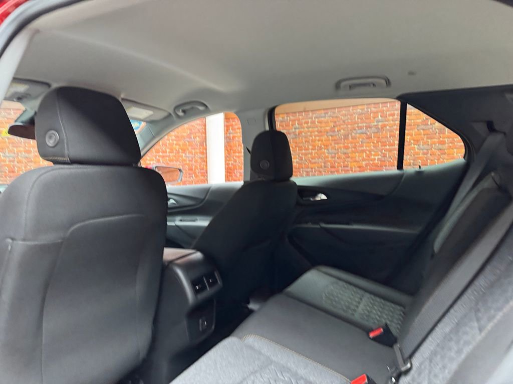 Used 2023 Chevrolet Equinox LT FWD image 22