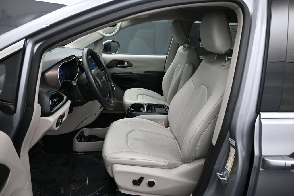 Used 2021 Chrysler Voyager Lxi FWD image 19