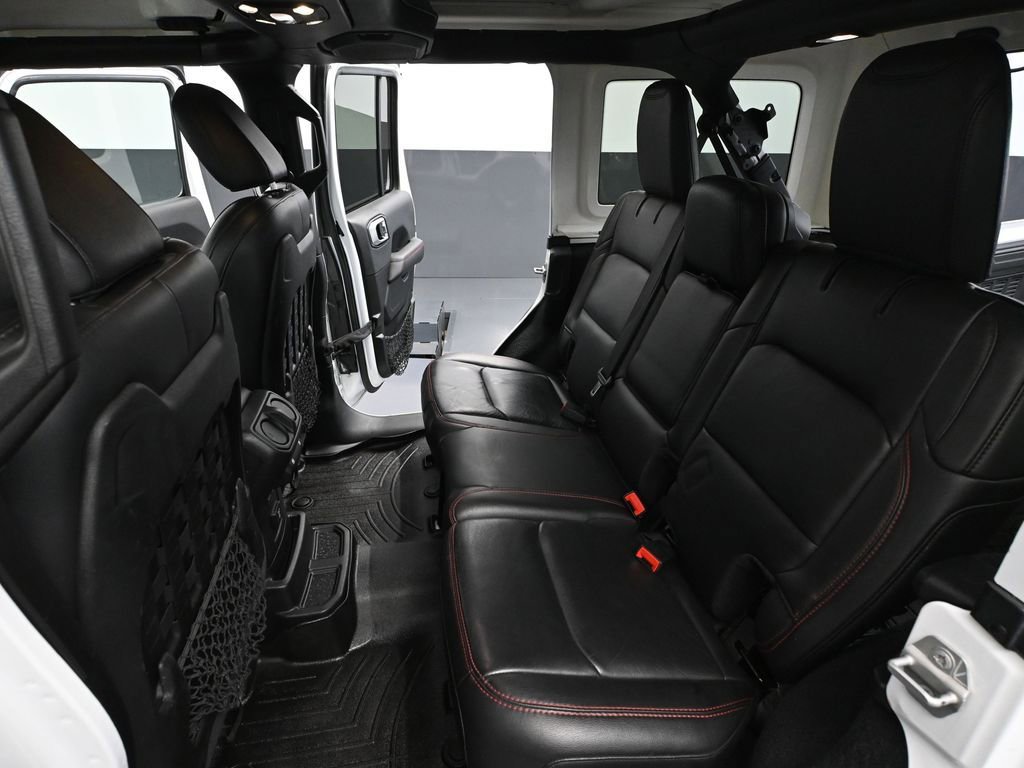 Used 2019 Jeep Wrangler Unlimited Rubicon image 38