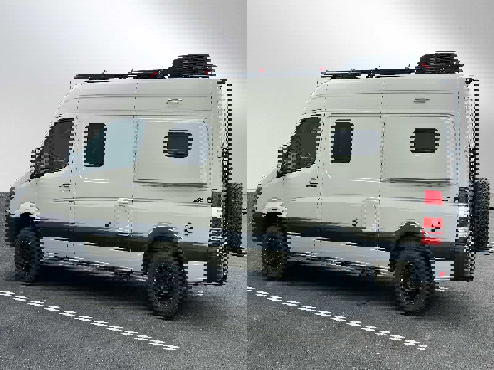 Used 2018 Mercedes-Benz Sprinter 2500 image 6