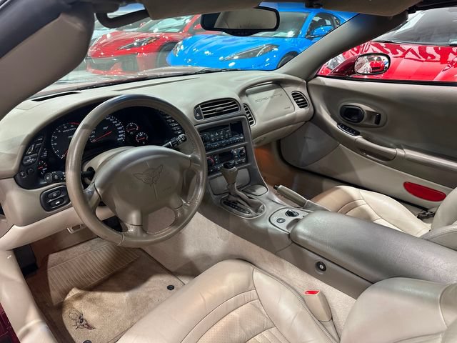 Used 2003 Chevrolet Corvette Coupe w/ Preferred Equipment Group RWD image 11