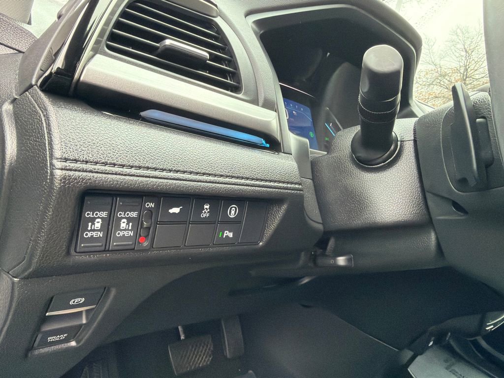 Used 2024 Honda Odyssey Touring image 37