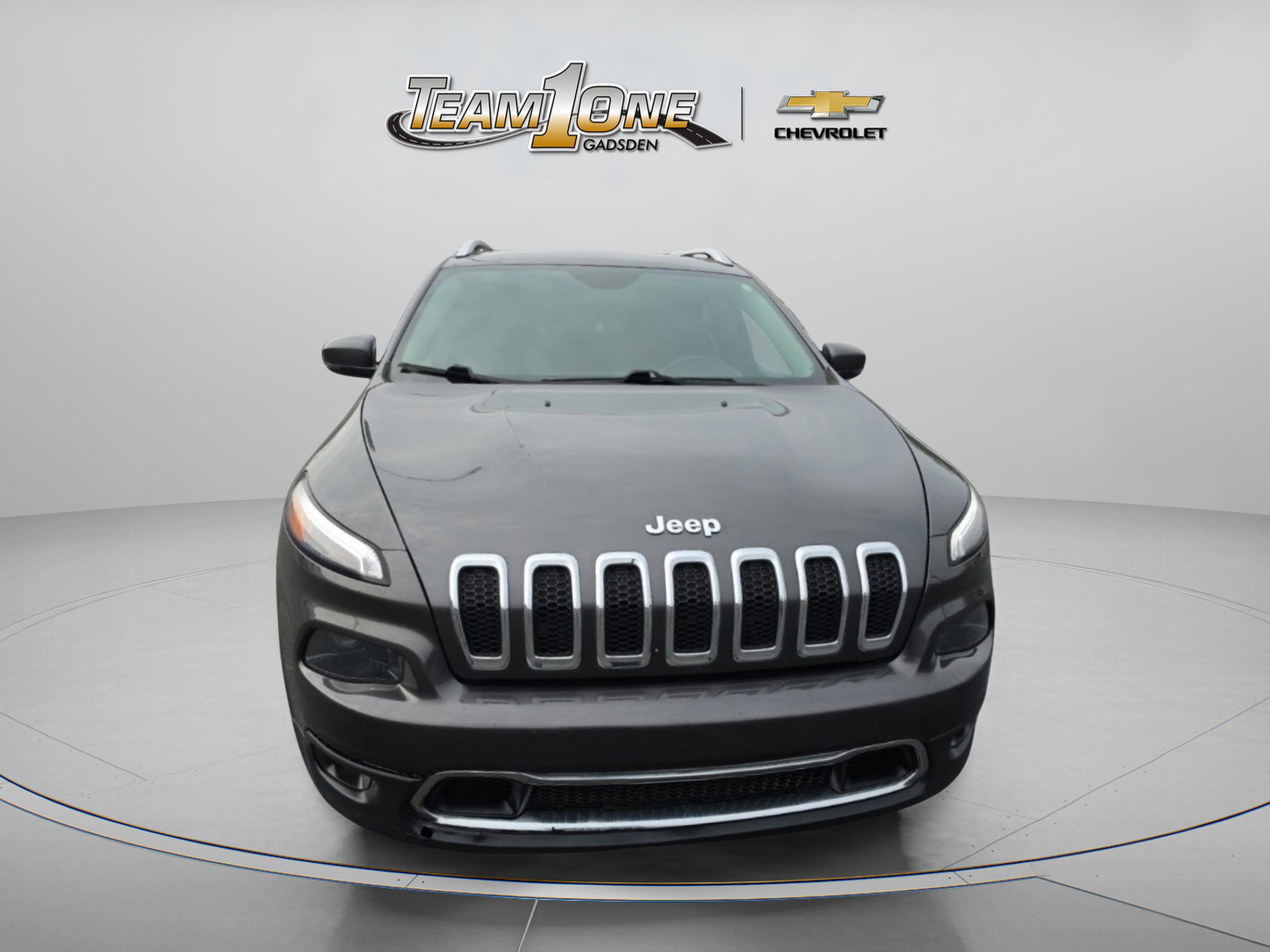 Used 2018 Jeep Cherokee Limited image 2