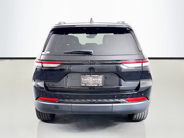 Used 2023 Jeep Grand Cherokee Altitude image 6