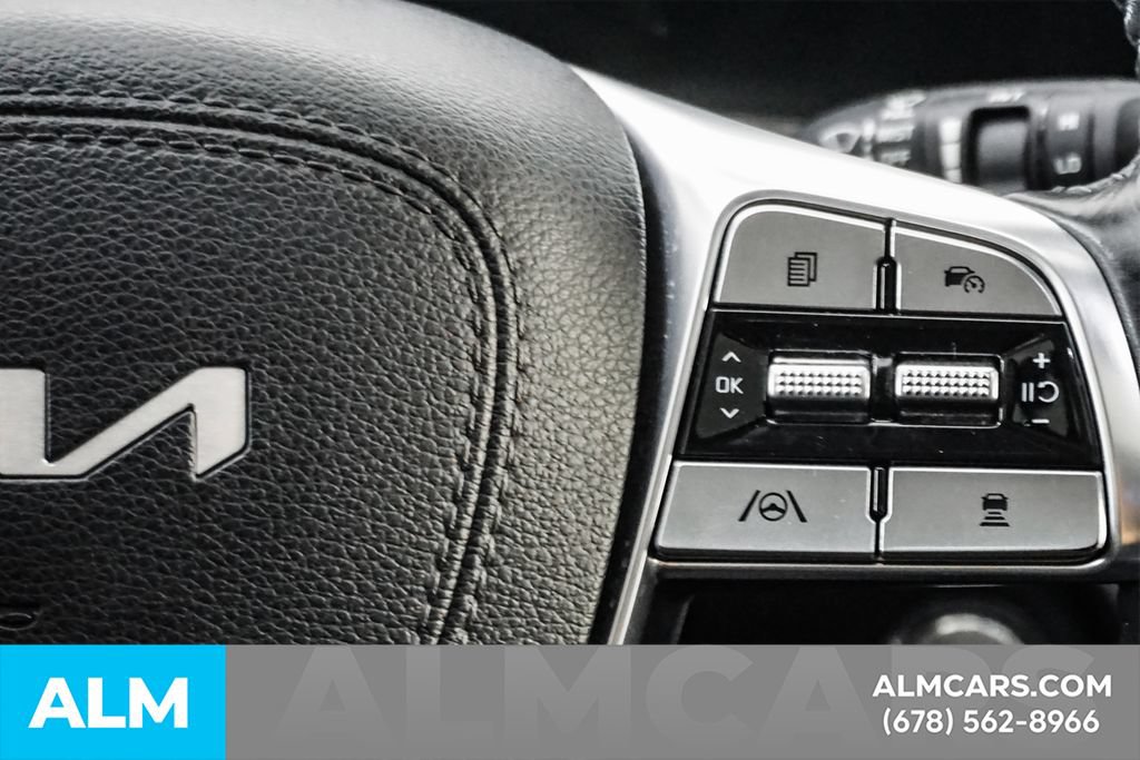Used 2024 Kia Telluride EX w/ EX Captain's Chair Package FWD image 28