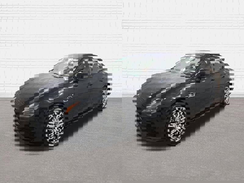 Used 2022 Maserati Quattroporte Modena Q4 AWD/4WD image 2