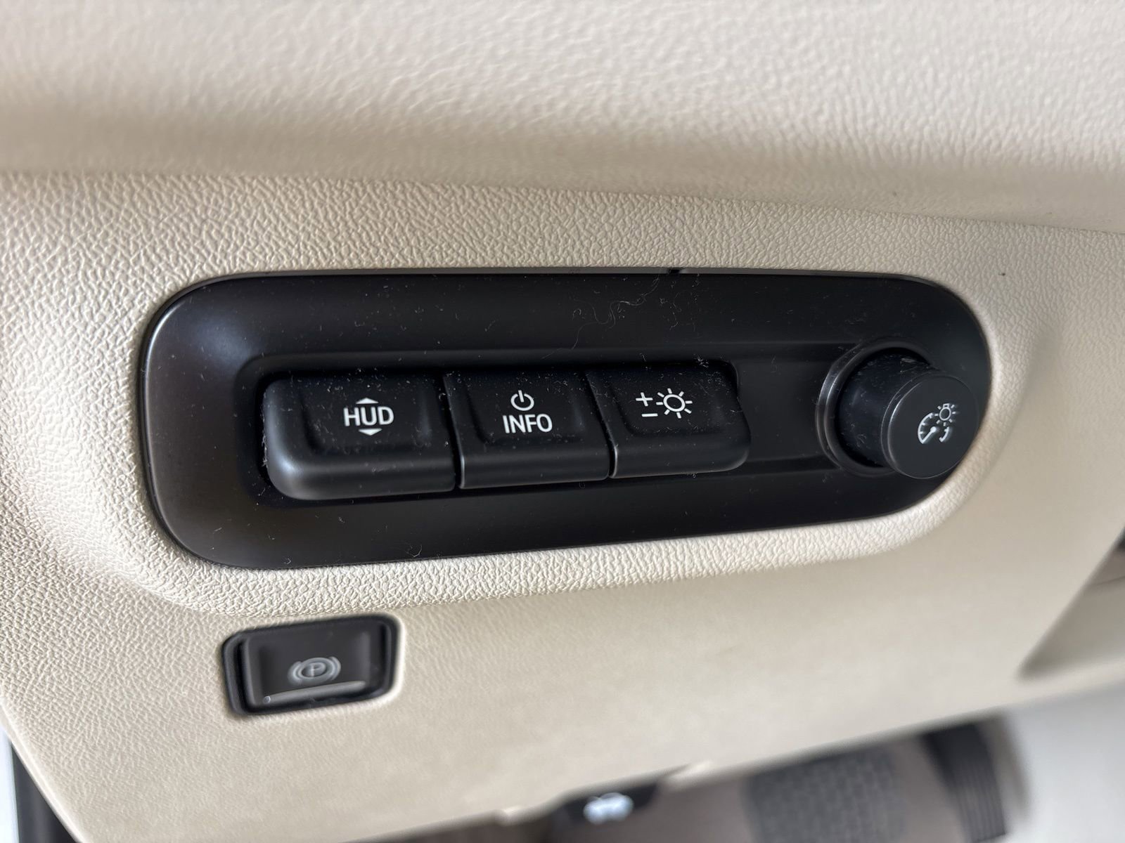 Used 2022 GMC Terrain Denali AWD/4WD image 16