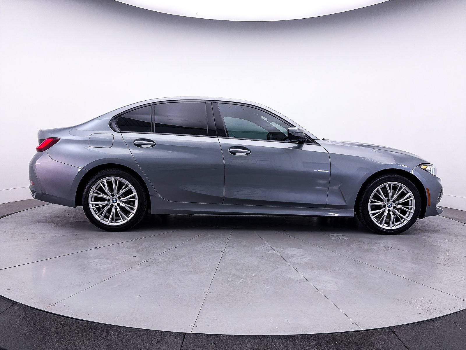 Used 2023 BMW 330i xDrive Sedan w/ Driving Assistance Package AWD/4WD image 42