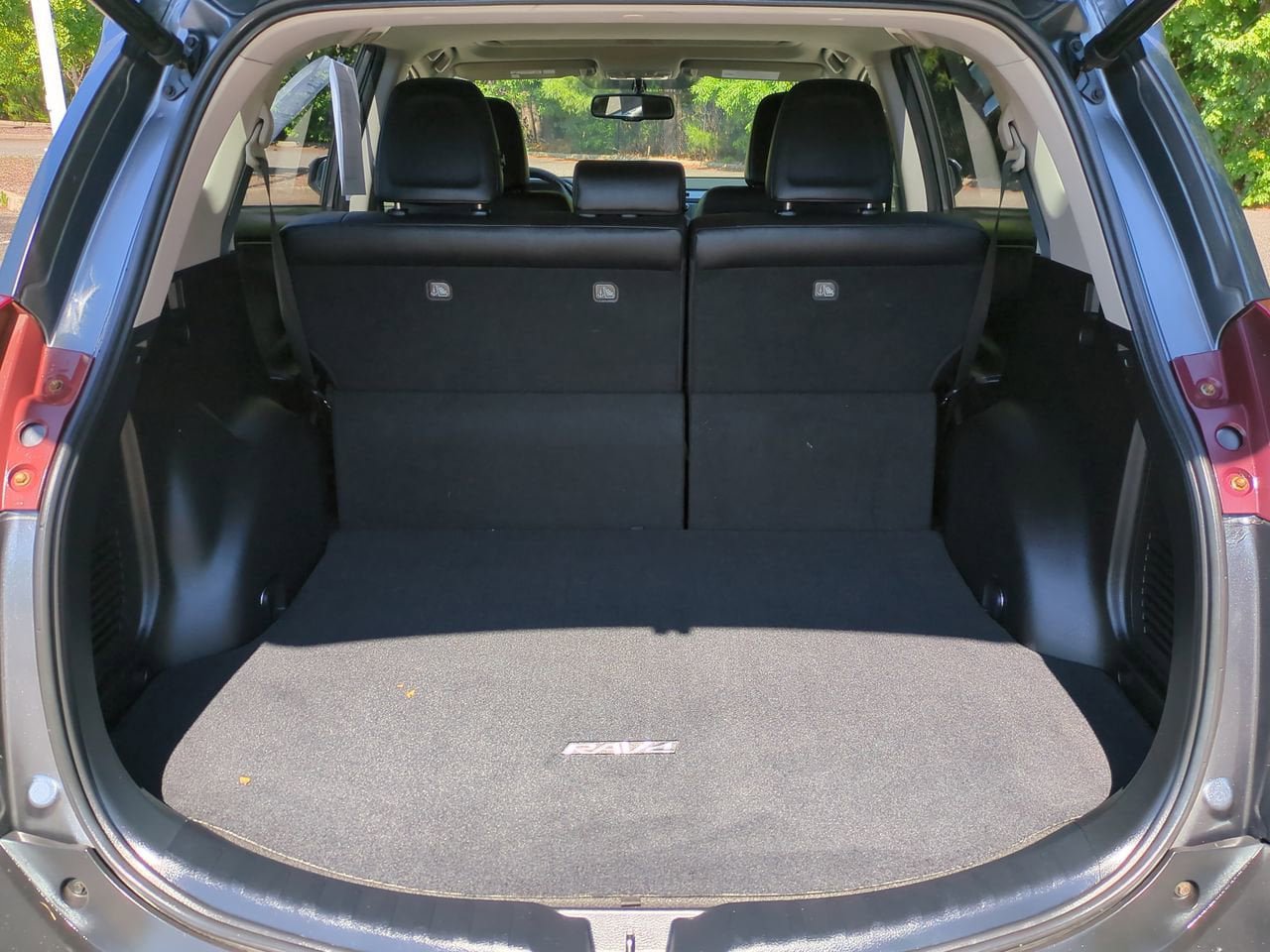 Used 2015 Toyota RAV4 Limited w/ Outdoor Package AWD/4WD image 13