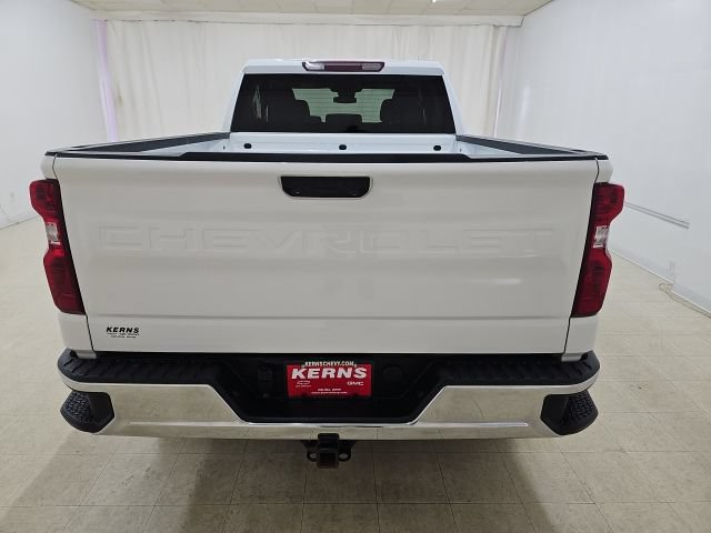 Used 2023 Chevrolet Silverado 1500 LT AWD/4WD image 13