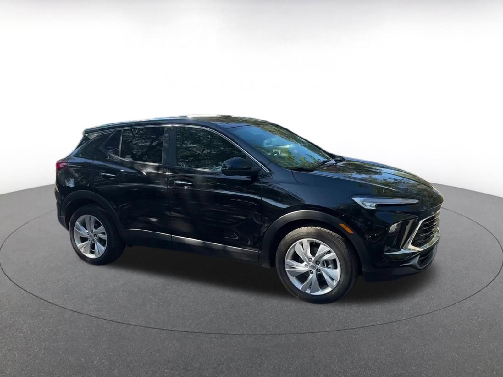 Used 2025 Buick Encore GX Preferred image 2