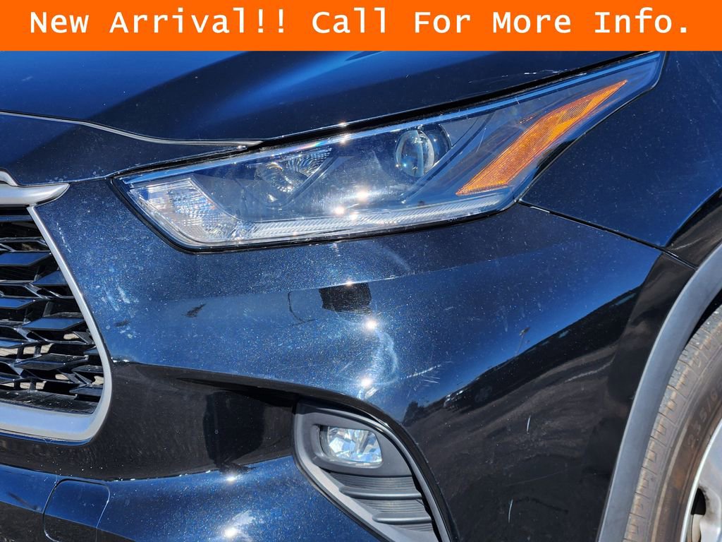 Used 2021 Toyota Highlander LE image 7
