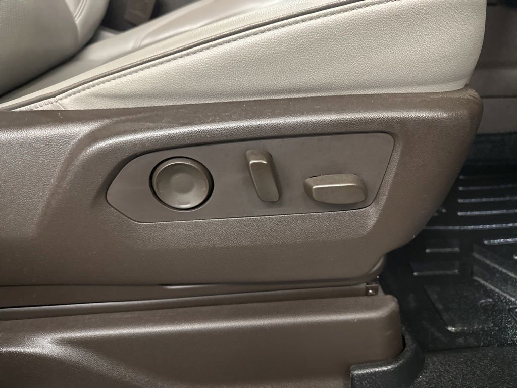 Used 2021 GMC Yukon SLT image 47