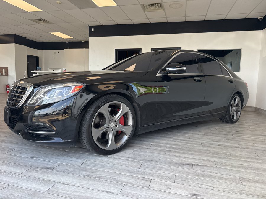 Used 2015 Mercedes-Benz S 550 4MATIC Sedan w/ Premium 1 Package image 1