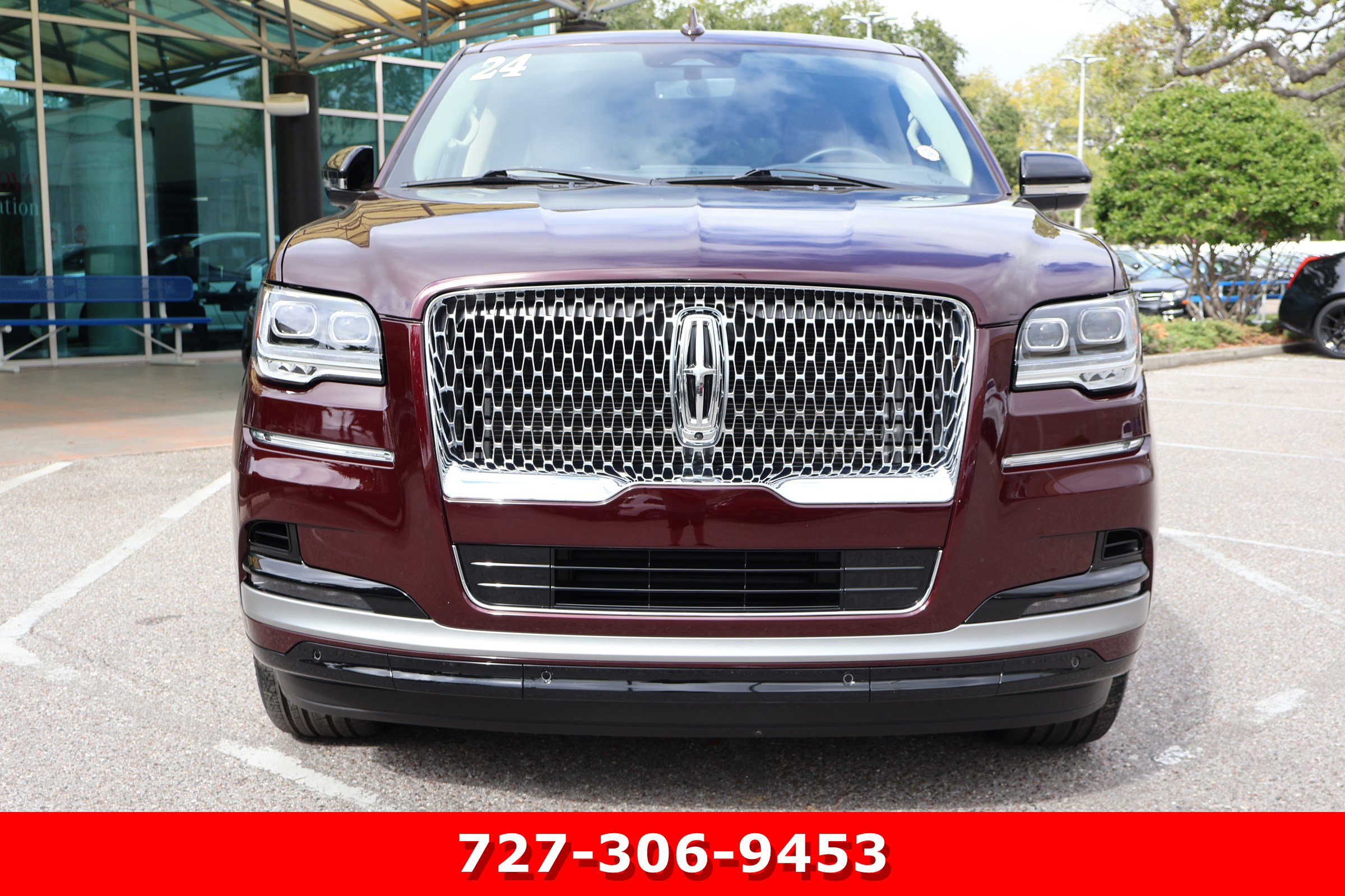 Used 2024 Lincoln Navigator Reserve image 12