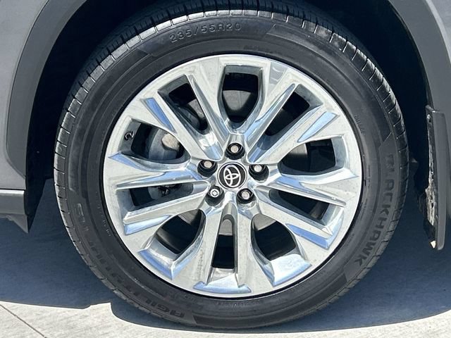 Used 2023 Toyota Highlander Limited AWD/4WD image 10