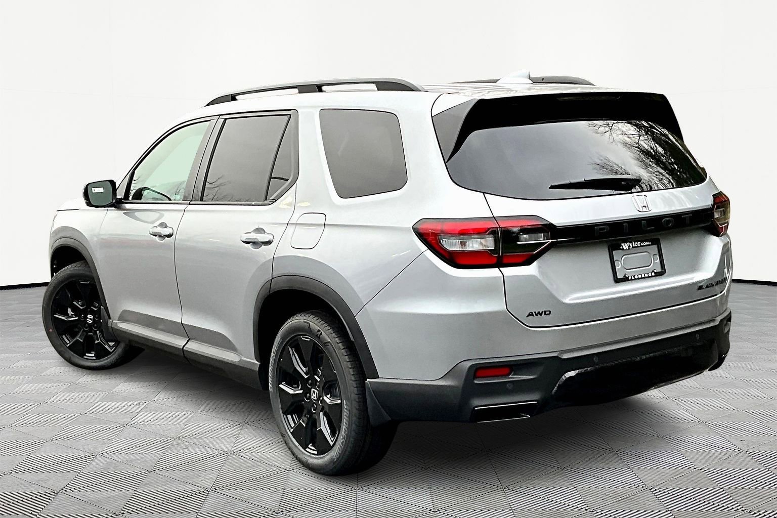 New 2026 Honda Pilot Black Edition image 4