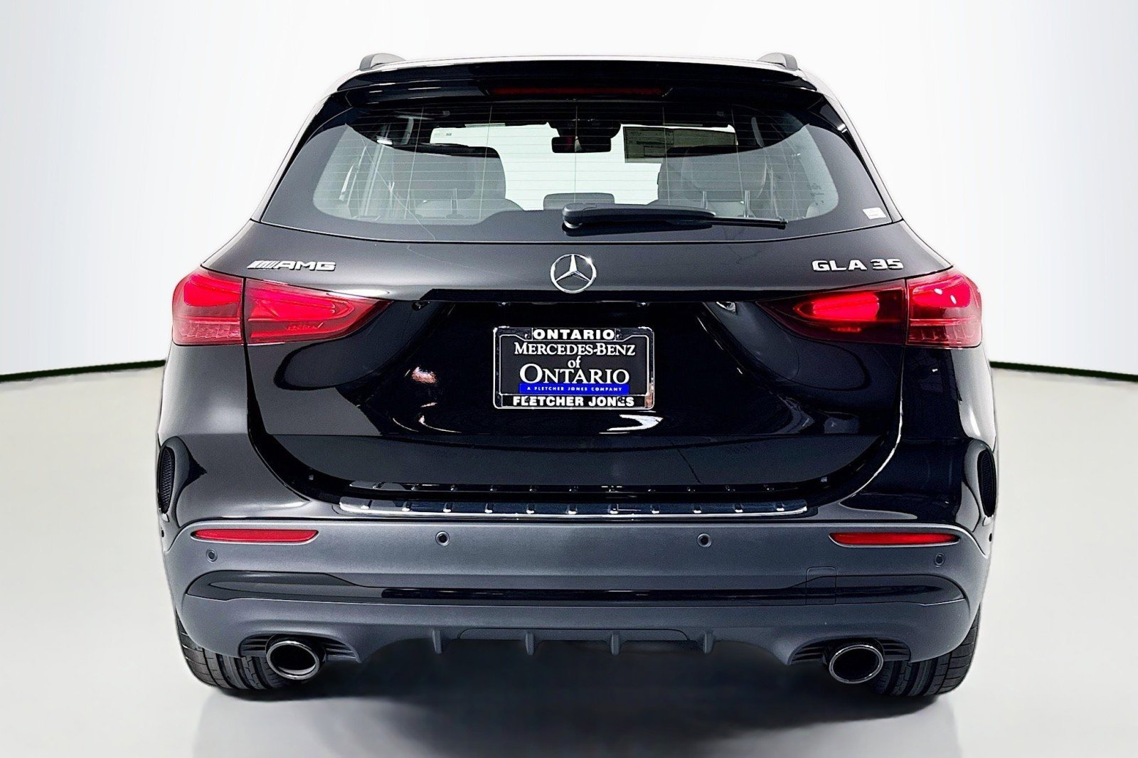 New 2026 Mercedes-Benz GLA 35 AMG 4MATIC image 3