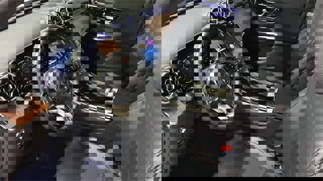 Certified 2025 Mercedes-Benz GLC 300 4MATIC image 12