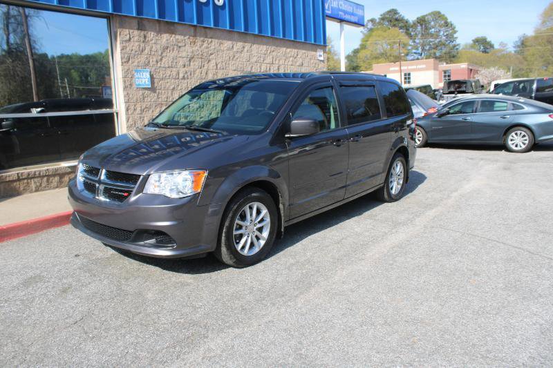 Used 2016 Dodge Grand Caravan SXT w/ Rear Park Assist Package image 3