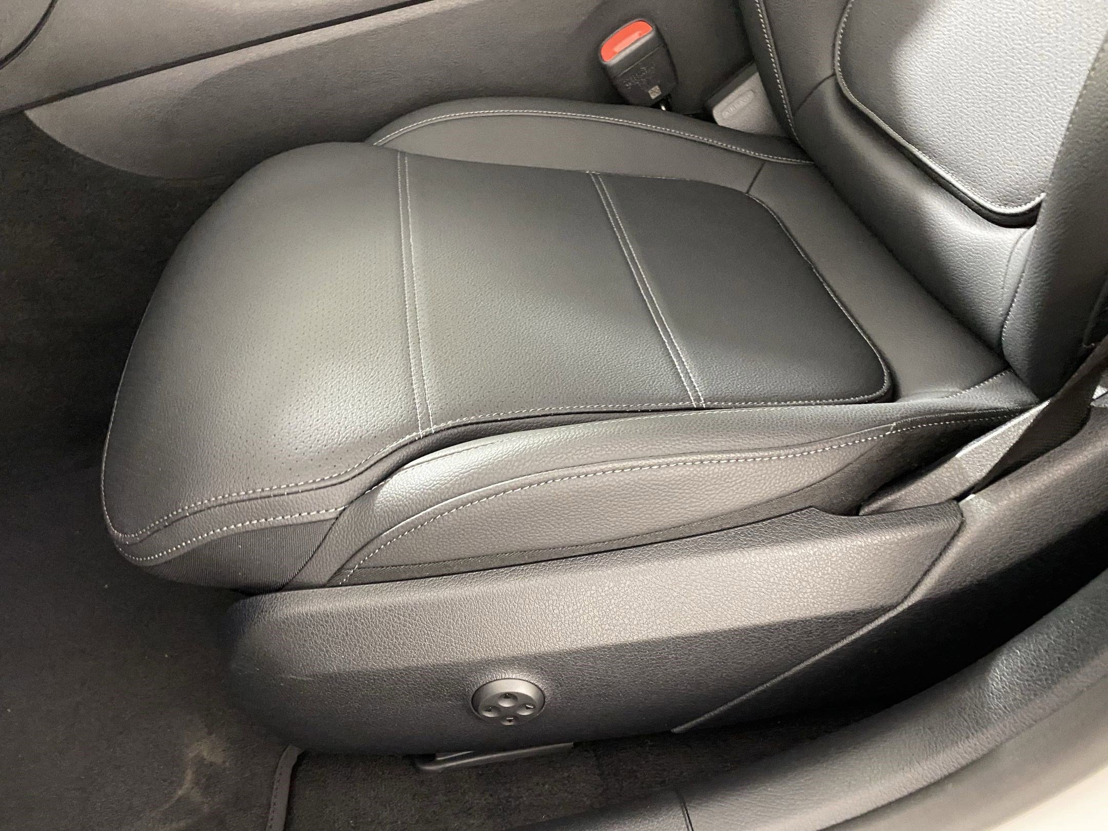 Used 2025 Mercedes-Benz C 300 C 300 image 12