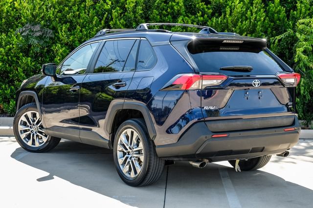 Used 2020 Toyota RAV4 XLE Premium AWD/4WD image 15