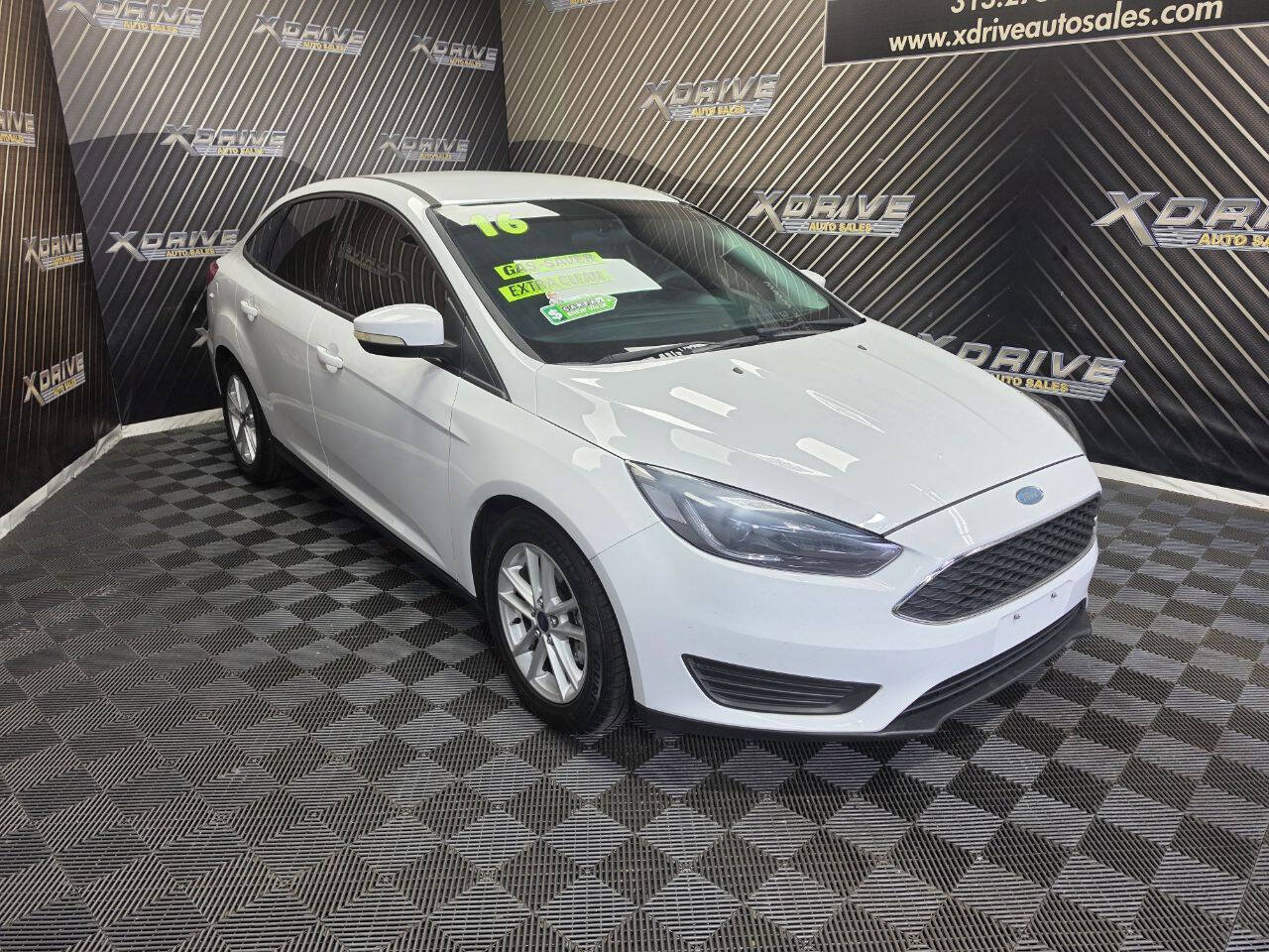 Used 2016 Ford Focus SE FWD image 3