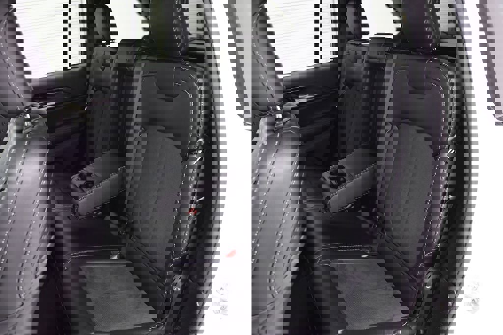 Used 2023 Jeep Grand Cherokee Altitude AWD/4WD image 11