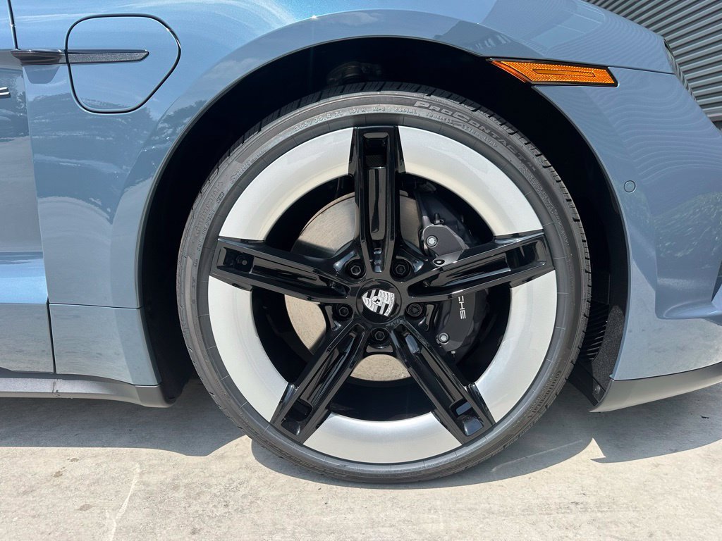 Used 2026 Porsche Taycan RWD image 14