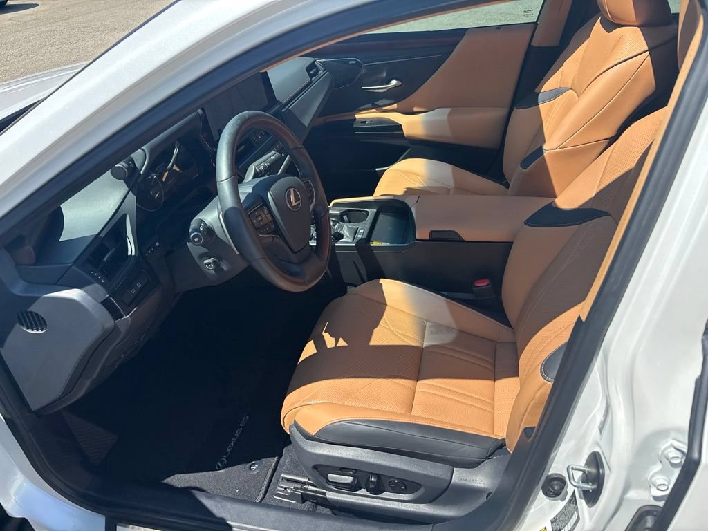 Certified 2024 Lexus ES 300h Ultra Luxury FWD image 17