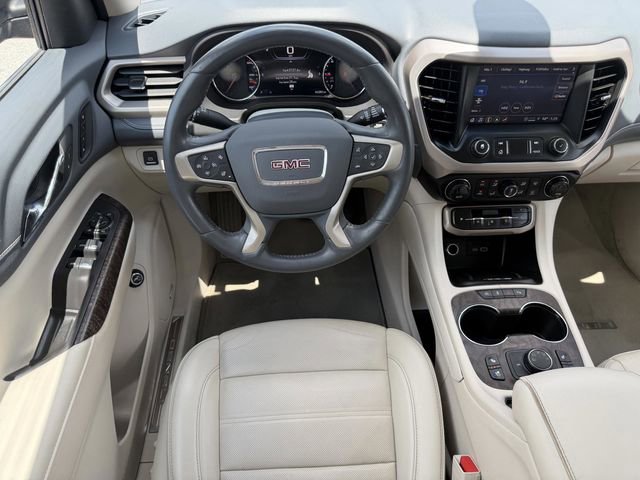 Used 2021 GMC Acadia Denali w/ Denali Ultimate Package AWD/4WD image 16