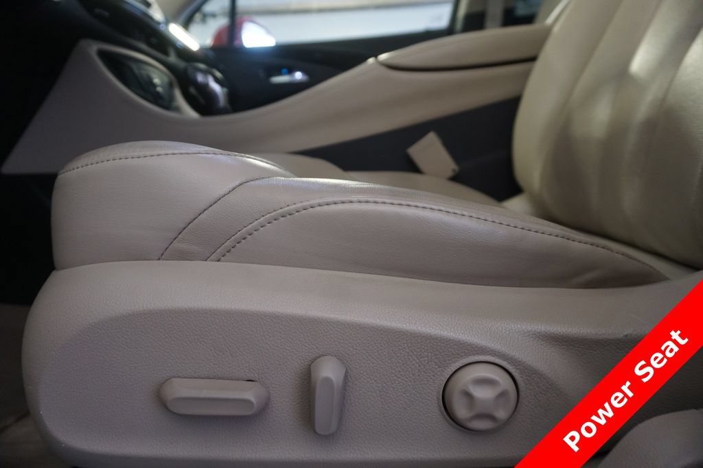 Used 2017 Buick Envision Essence AWD/4WD image 7