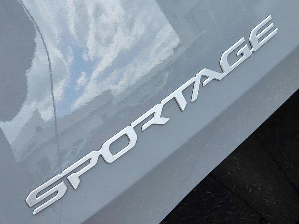Certified 2025 Kia Sportage SX image 15