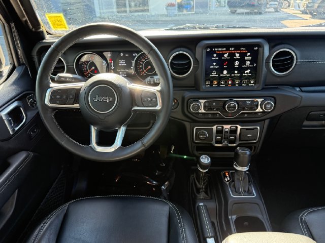 Used 2021 Jeep Wrangler Unlimited Sahara AWD/4WD image 14