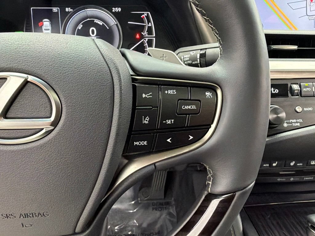 Used 2020 Lexus ES 300h w/ Luxury Package FWD image 14