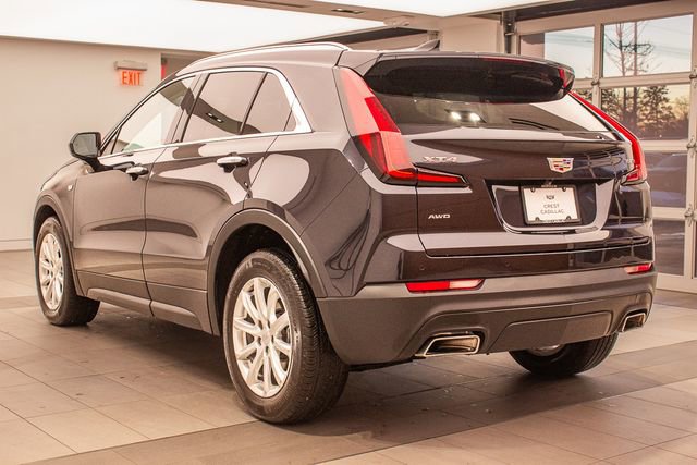Used 2023 Cadillac XT4 Luxury w/ Cold Weather Package image 8