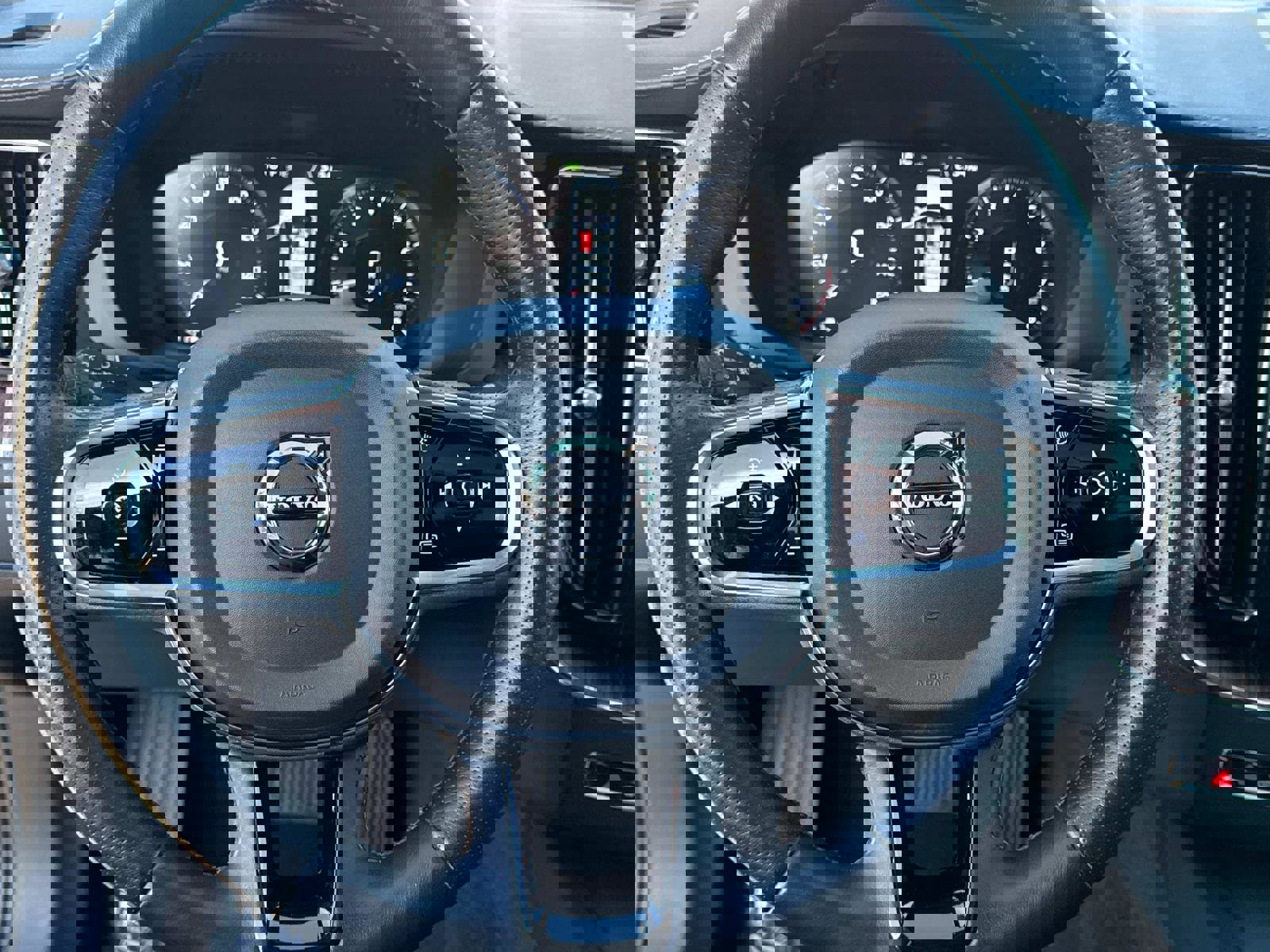 Used 2019 Volvo XC60 T6 Inscription image 28