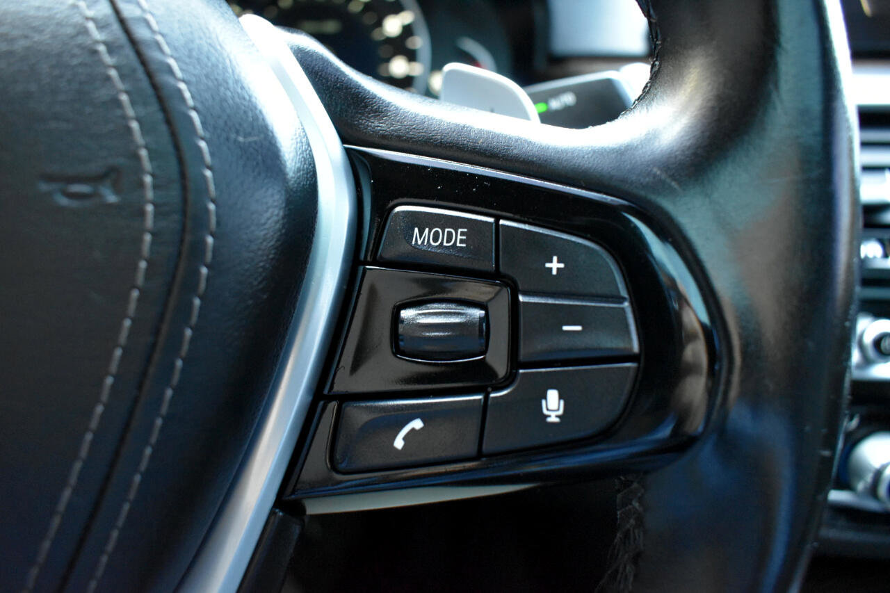 Used 2019 BMW 530i xDrive w/ Convenience Package image 16