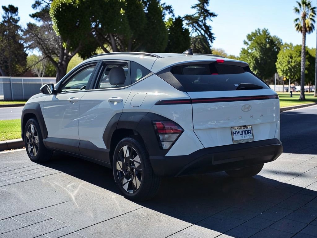 Certified 2025 Hyundai Kona SEL FWD image 7
