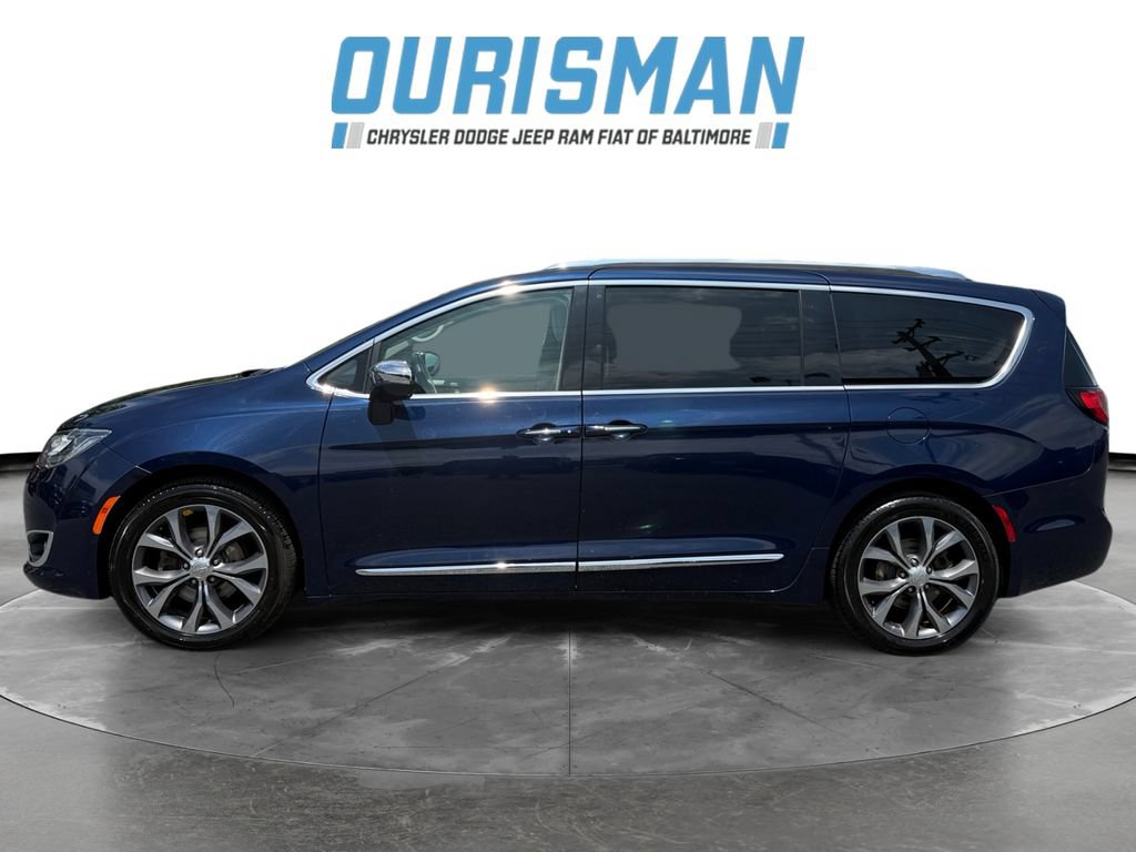 Used 2017 Chrysler Pacifica Limited FWD image 3