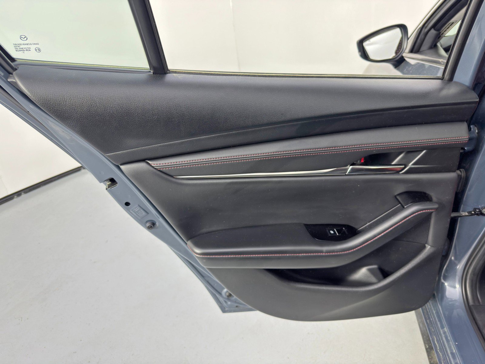 Used 2023 MAZDA MAZDA3 s image 40