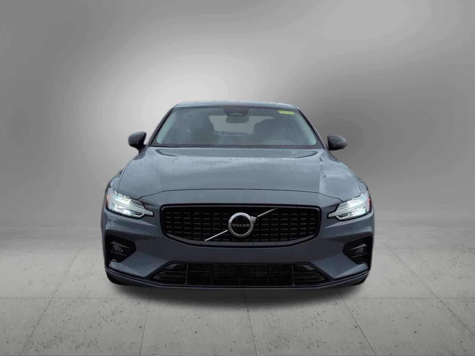 Used 2024 Volvo S60 B5 Core AWD/4WD image 9