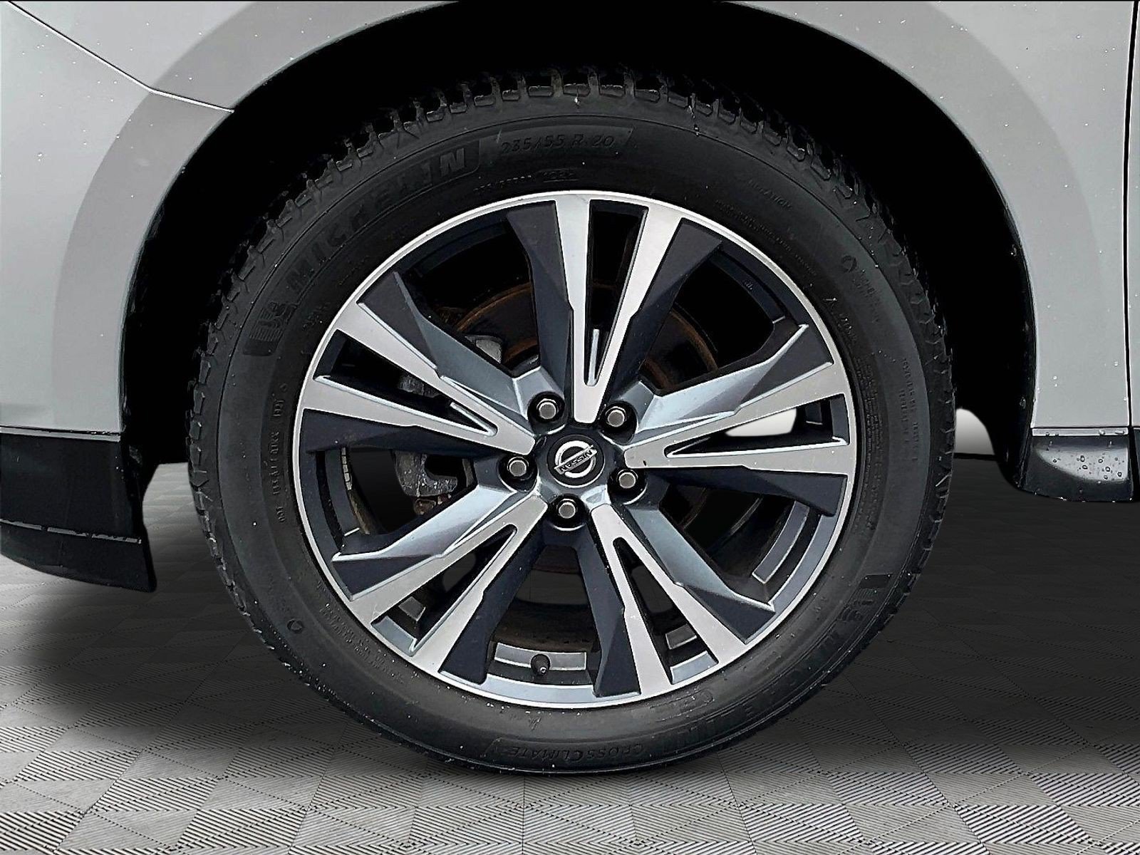 Used 2020 Nissan Pathfinder Platinum AWD/4WD image 34