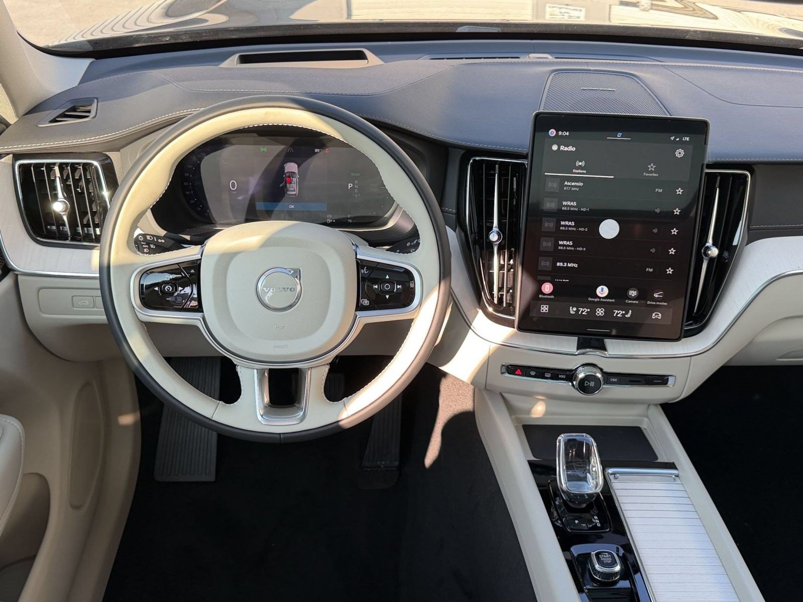New 2026 Volvo XC60 T8 Ultra w/ Climate Package AWD/4WD image 29