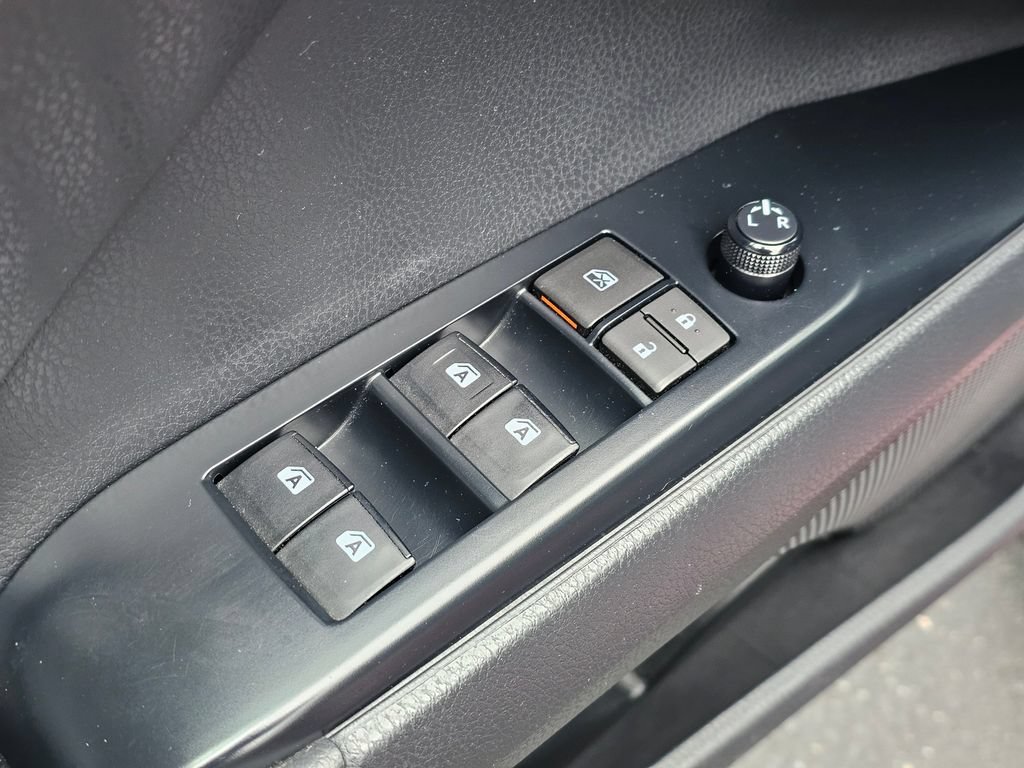 Used 2018 Toyota Camry LE FWD image 21