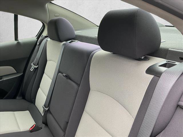 Used 2013 Chevrolet Cruze LS image 14