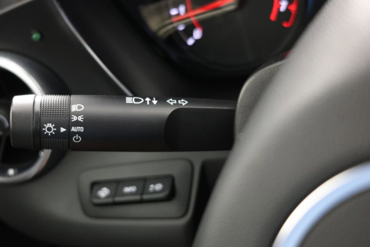 Used 2016 Chevrolet Camaro SS RWD image 25