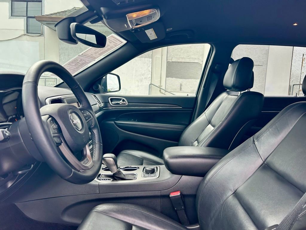 Used 2018 Jeep Grand Cherokee Limited AWD/4WD image 10
